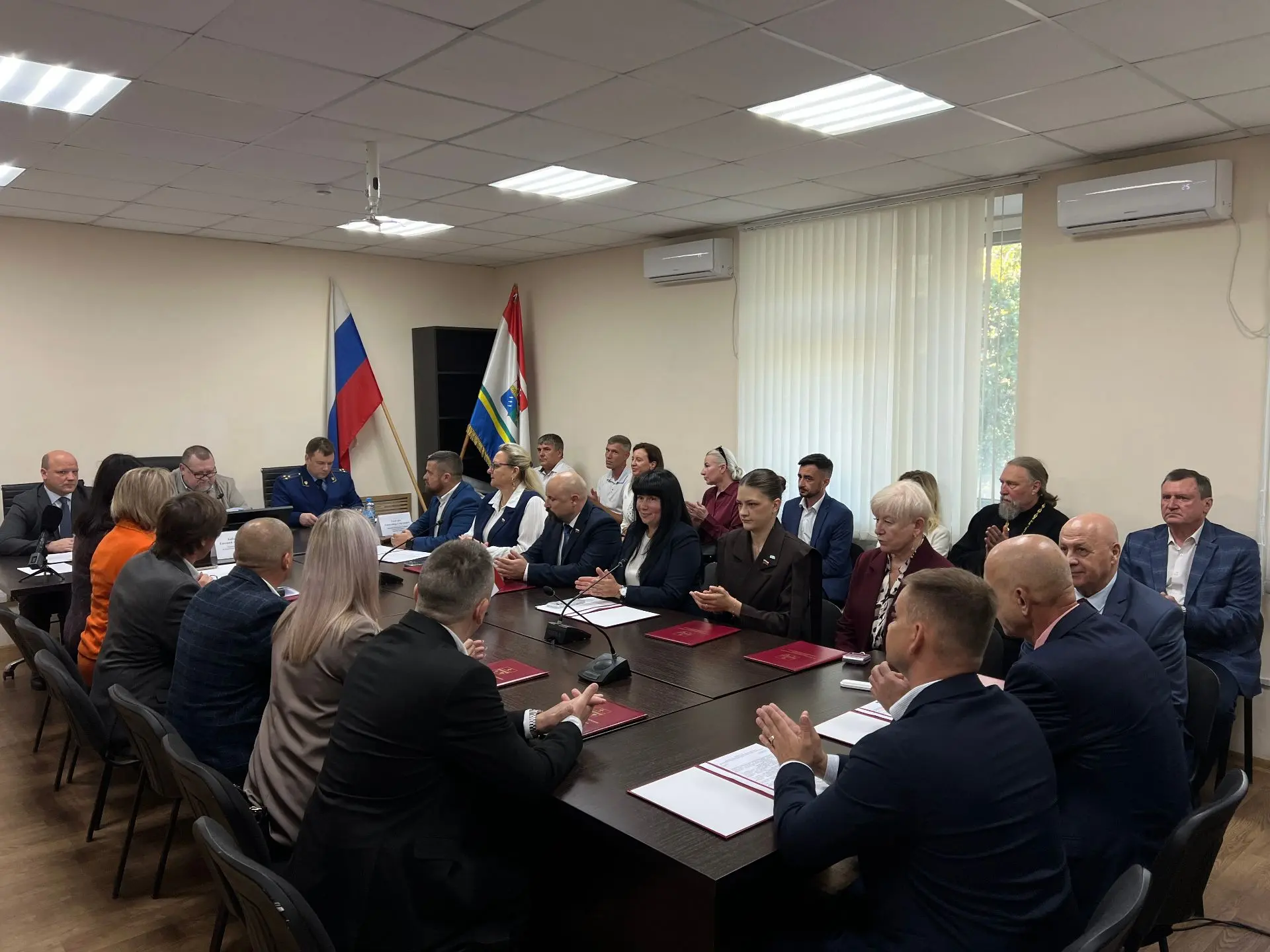Сегодня, 02 октября 2026 года, состоялось заседание первой (организационной) сессии Сов...