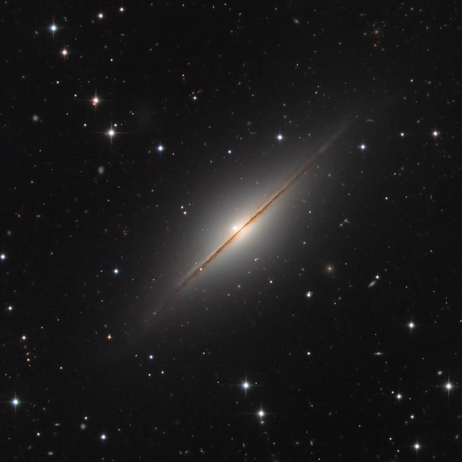 NGC 7814: Маленькое Сомбреро со сверхновой [Космокадр 22.07.2021]