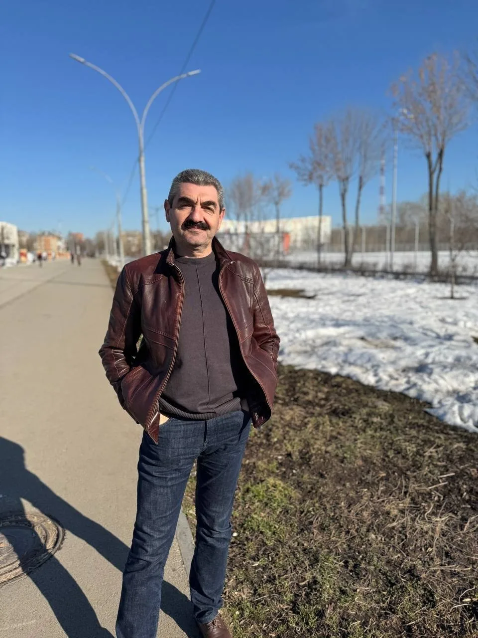 Арменка из «Реальных пацанов» попал в ДТП — его машина улетела с трассы под Пермью