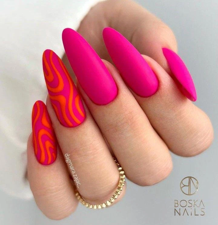 Идея для маникюра

💅 Маникюр