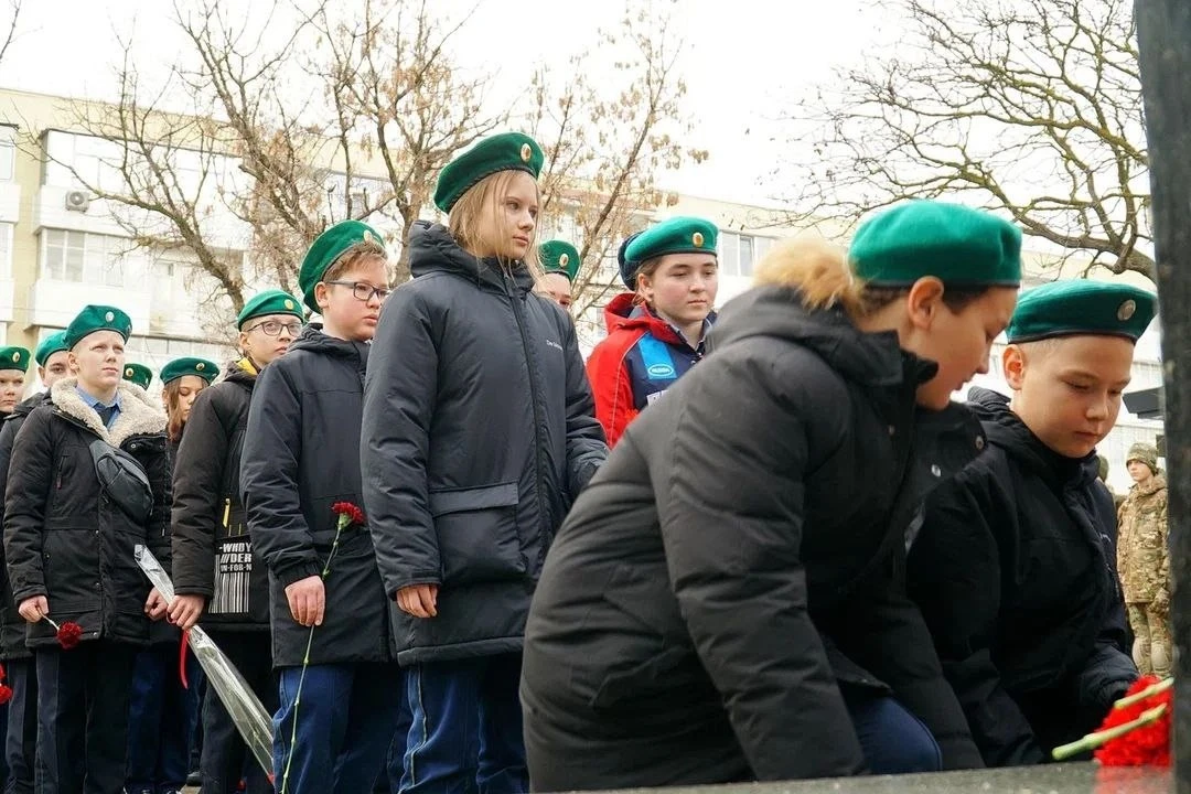 🇷🇺15 февраля - День памяти воинов-интернационалистов🇷🇺  В сквере памяти воинов-интернационалистов со