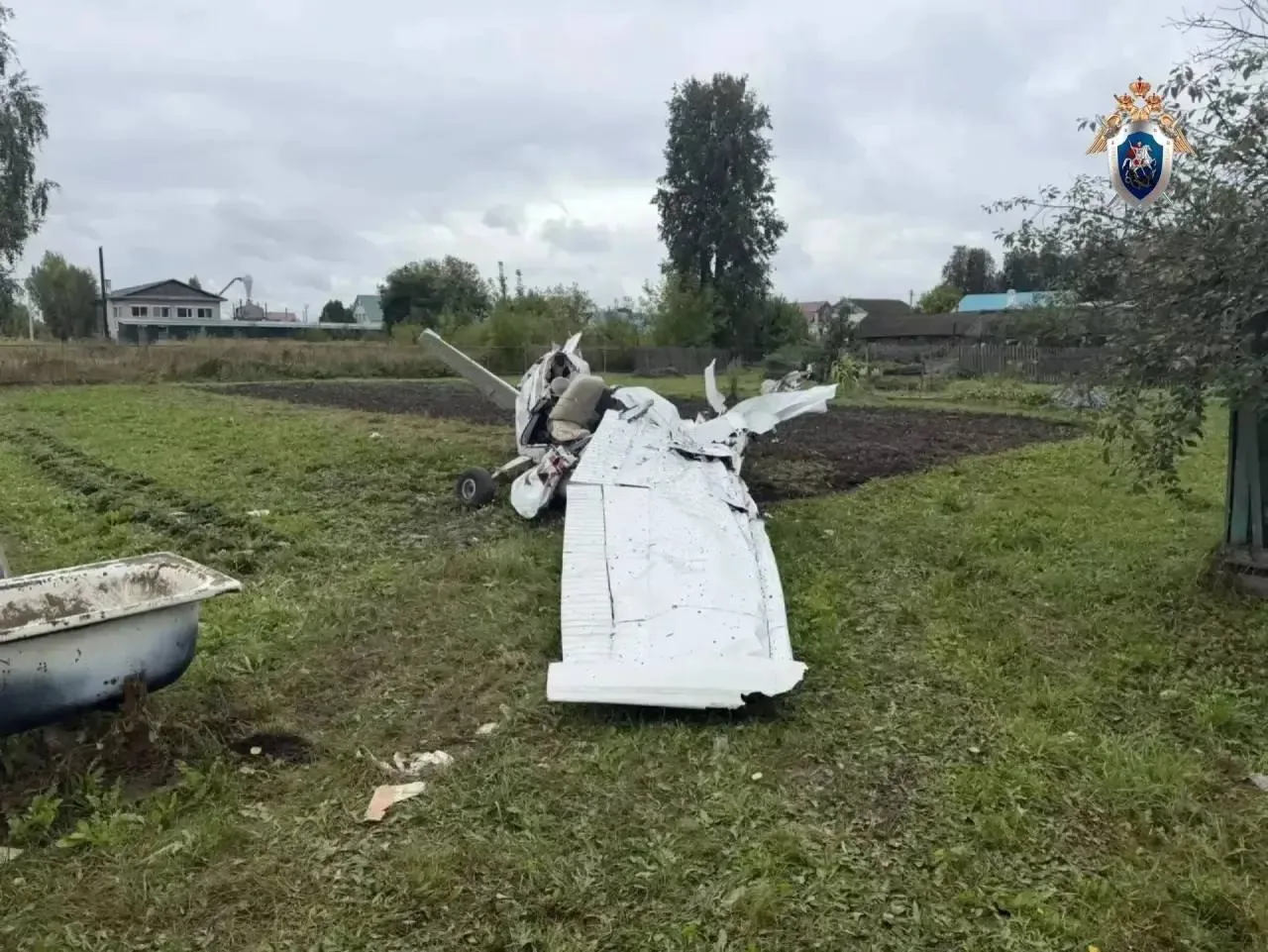 ✈️Самолёт Cessna 172 разбился в огороде частного дома в Татарстане
