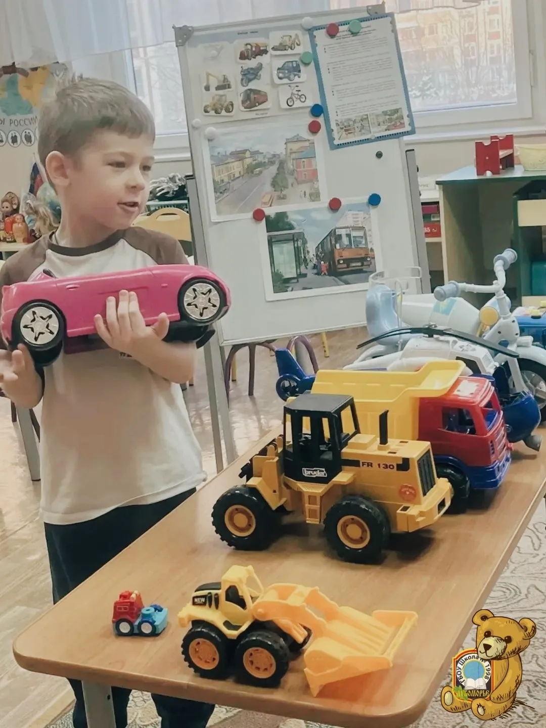 🚗 #ДайджестДошколят | Путешествие в мир транспорта  В группе «Золотая рыбка» прошёл насыщенный день,
