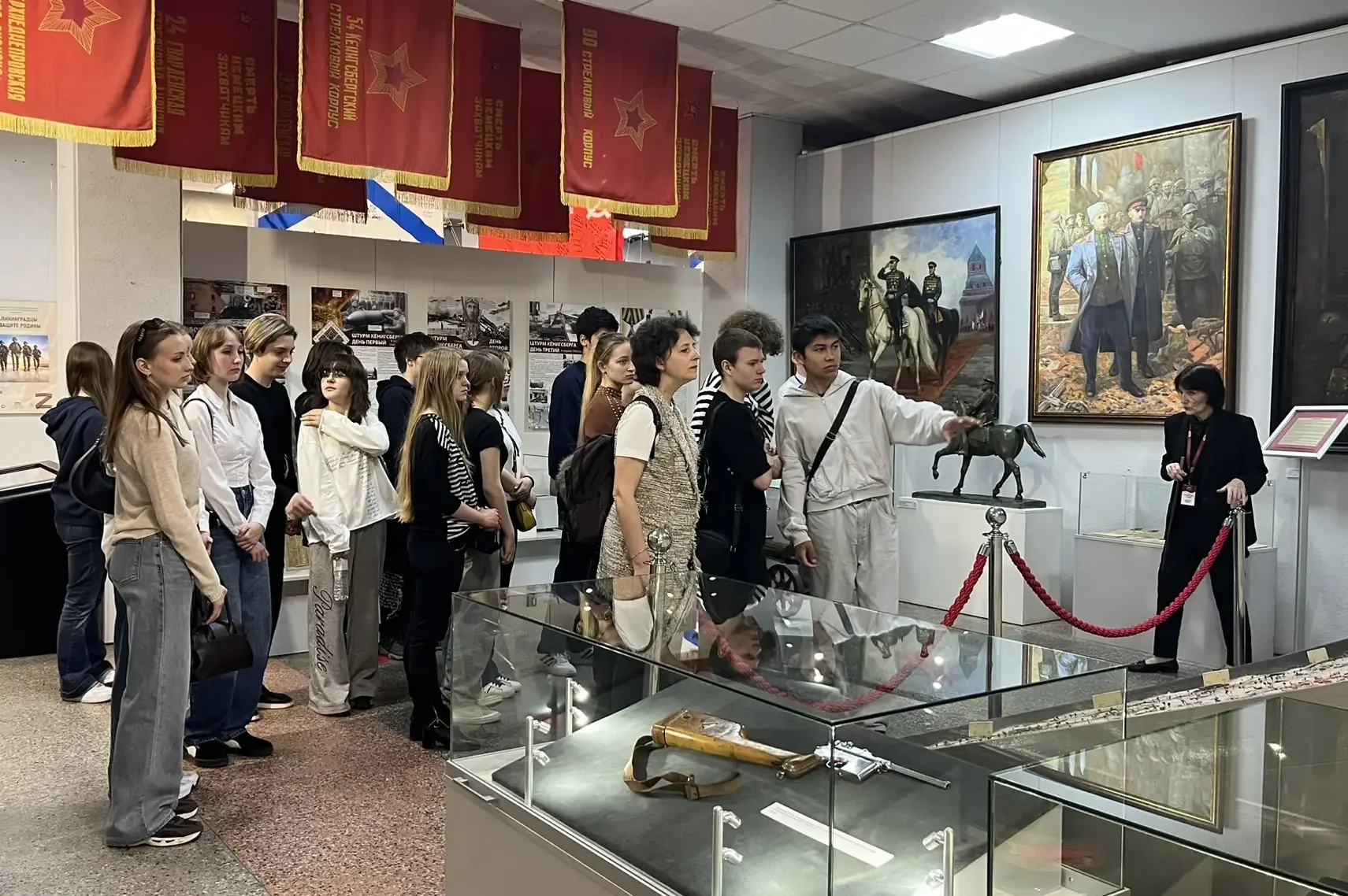 Дорогами Янтарного края: калининградские школьники почтили память жертв геноцида  Ученики 6 калининг