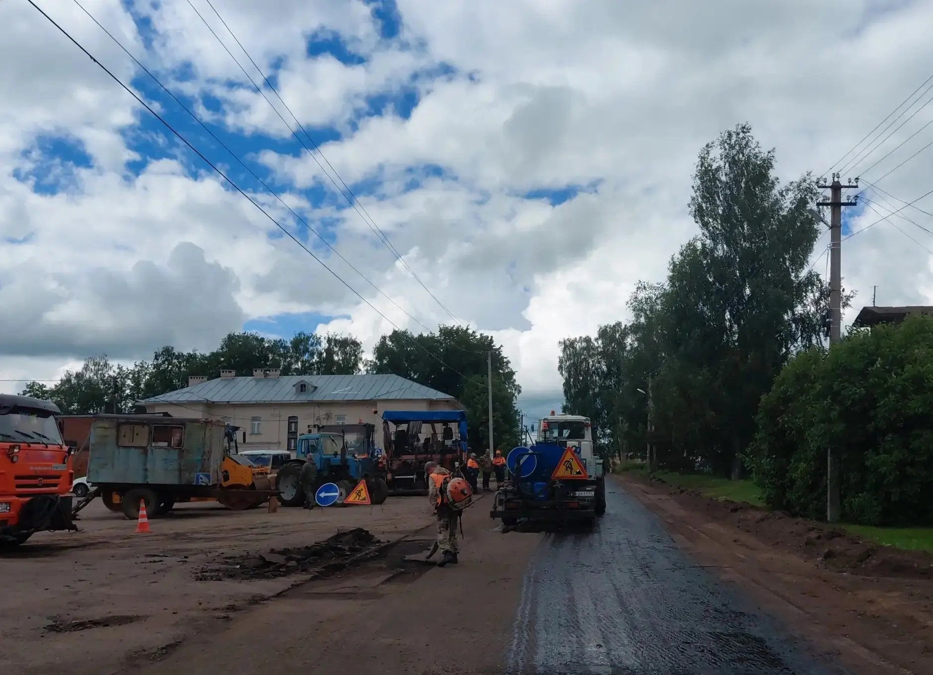 В рамках национального проекта «Инфраструктура для жизни» в п. Сусанино на ул. Октябрьс...