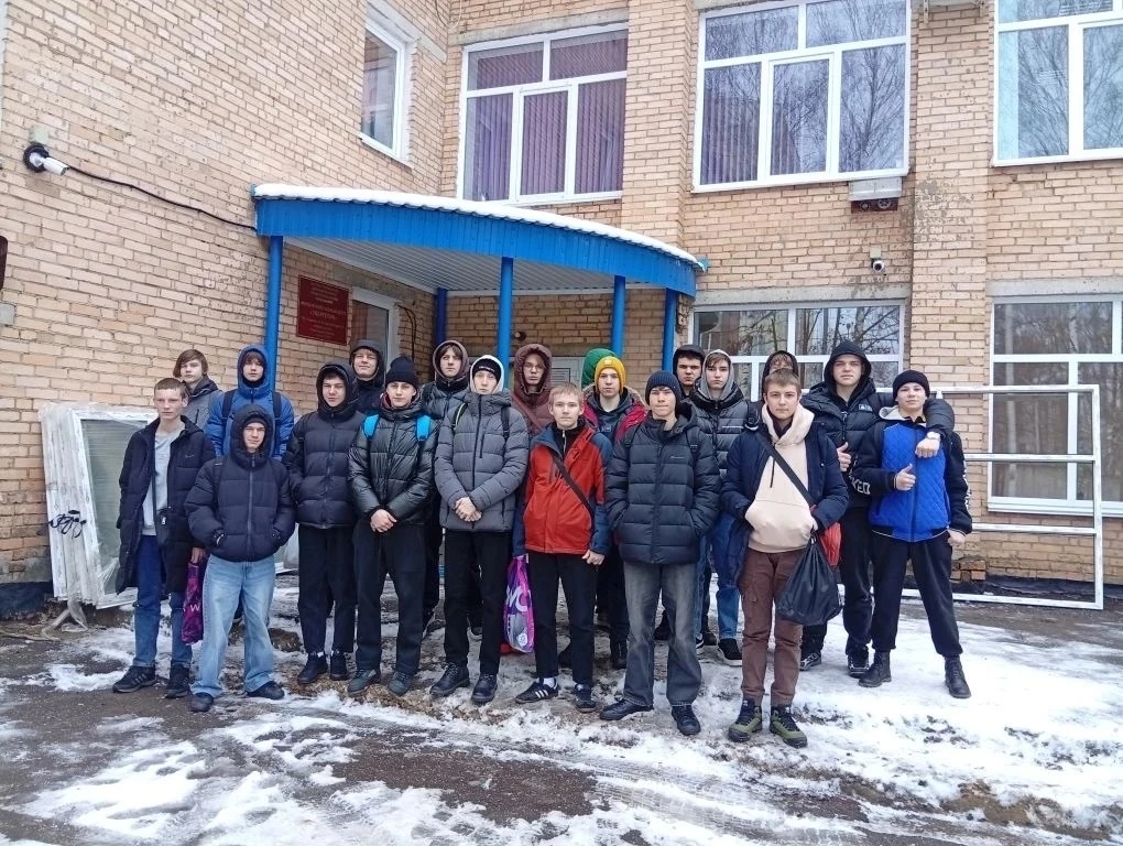 18 декабря студенты группы Э1А25 вместе с куратором Акимовой Е.В. посетили учебный центр ПАО "Россет