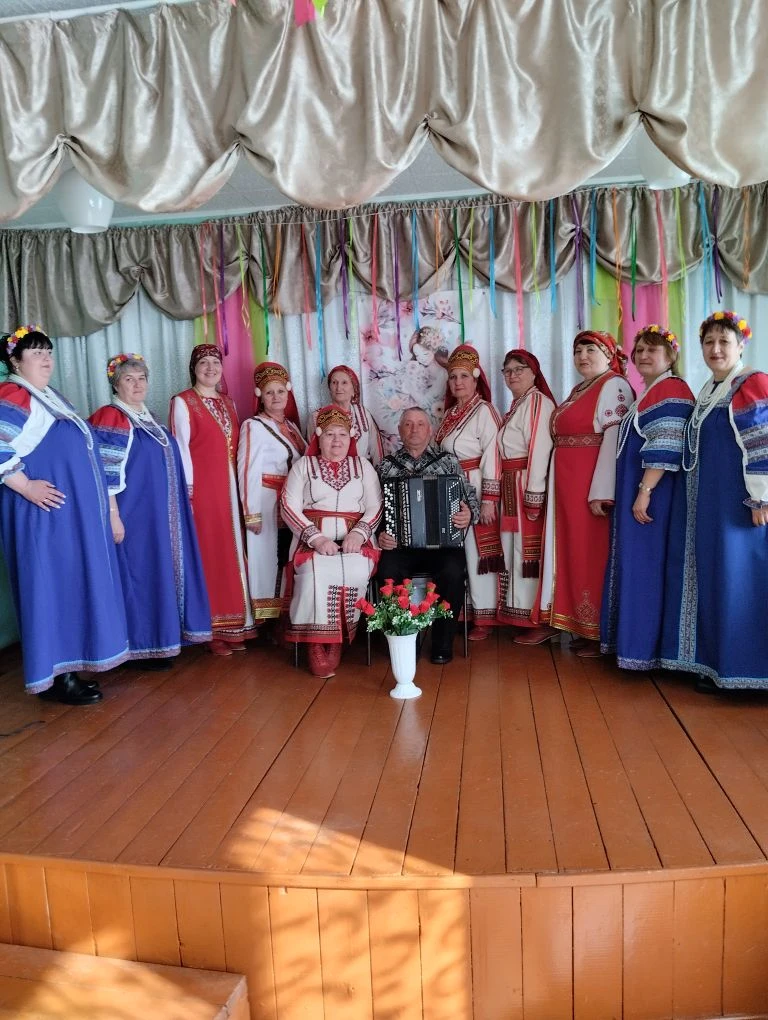 Сегодня в МБУК "Дружаевский КДЦ" состоялся праздничный концерт "Женское счастье,был бы ...