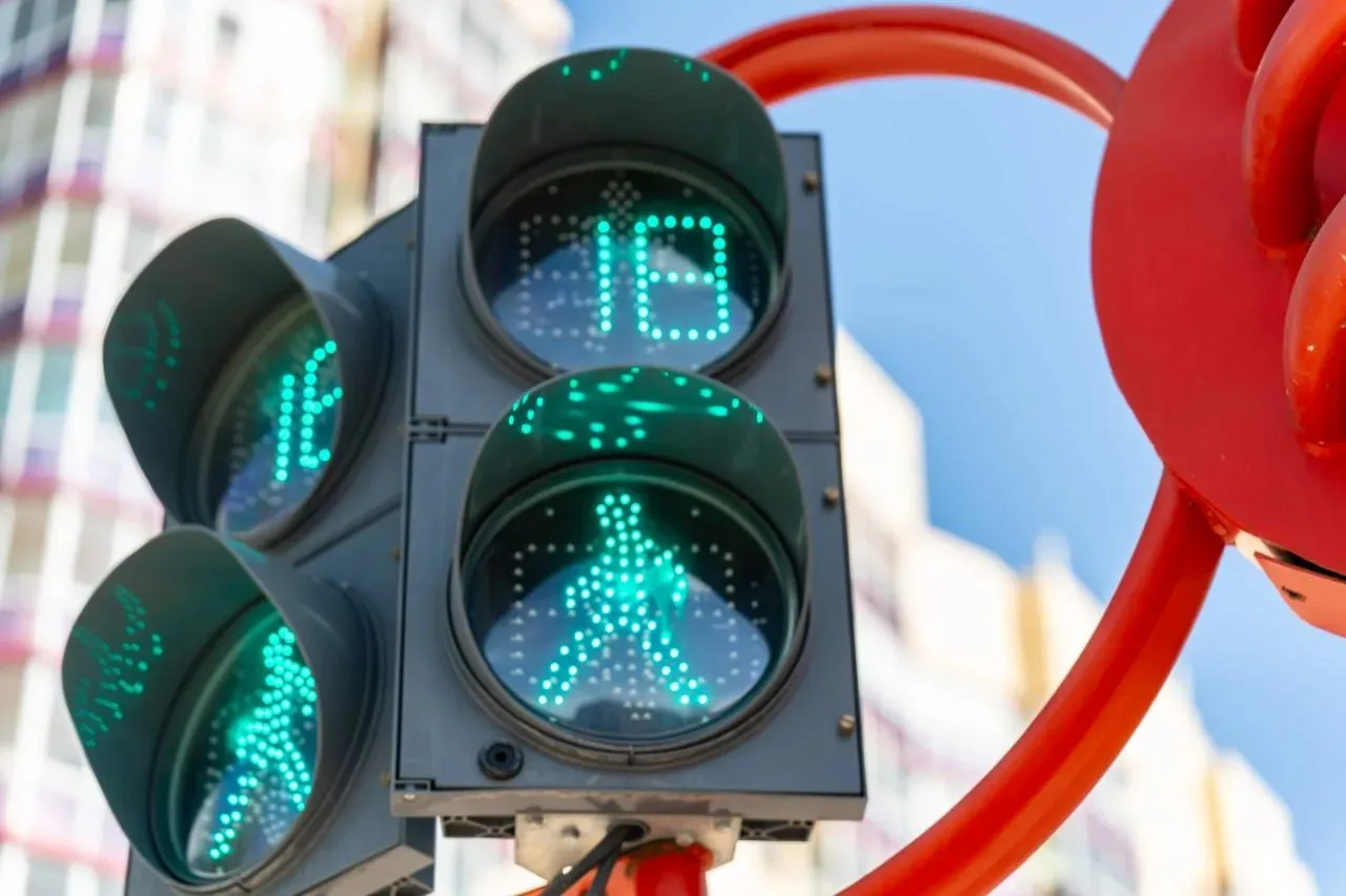 🚦Сегодня с 09:00 до 13:00 не будет работать светофор на перекрёстке  пр. Ленина - пр. Комсомольский