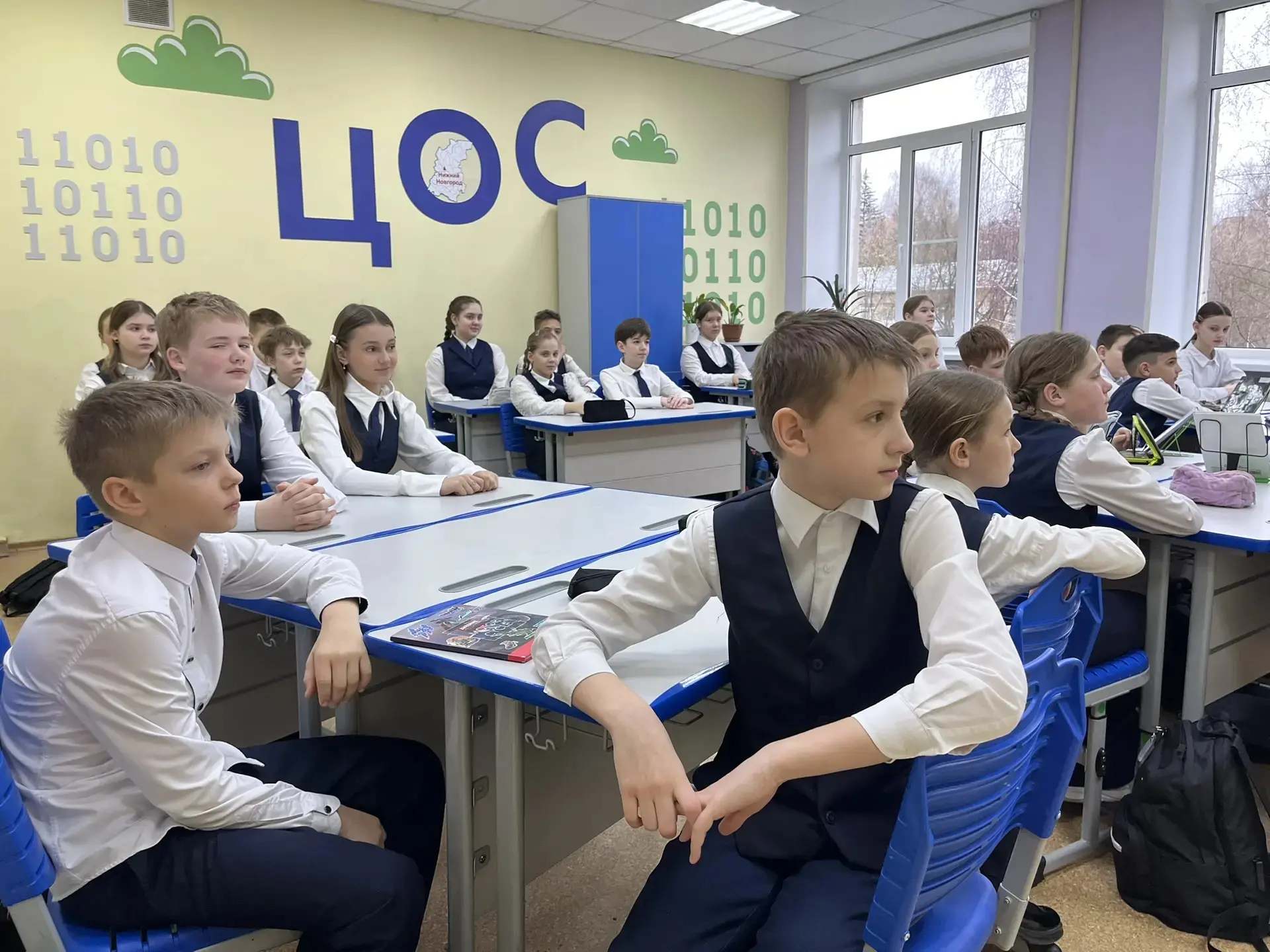 🚀 65 лет триумфа: в школе прошёл цикл «Разговоров о важном», посвящённых Дню космонавтики 🌌  Сегодня