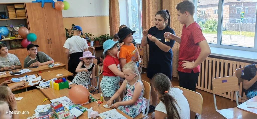 ☘️🌱 Летний лагерь продолжает радовать ребят!