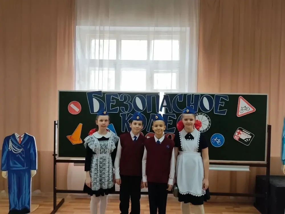 🚦 Гордость нашей школы: ЮИДовцы показали класс на «Безопасном колесе»!  Сегодня наш школьный отряд Ю