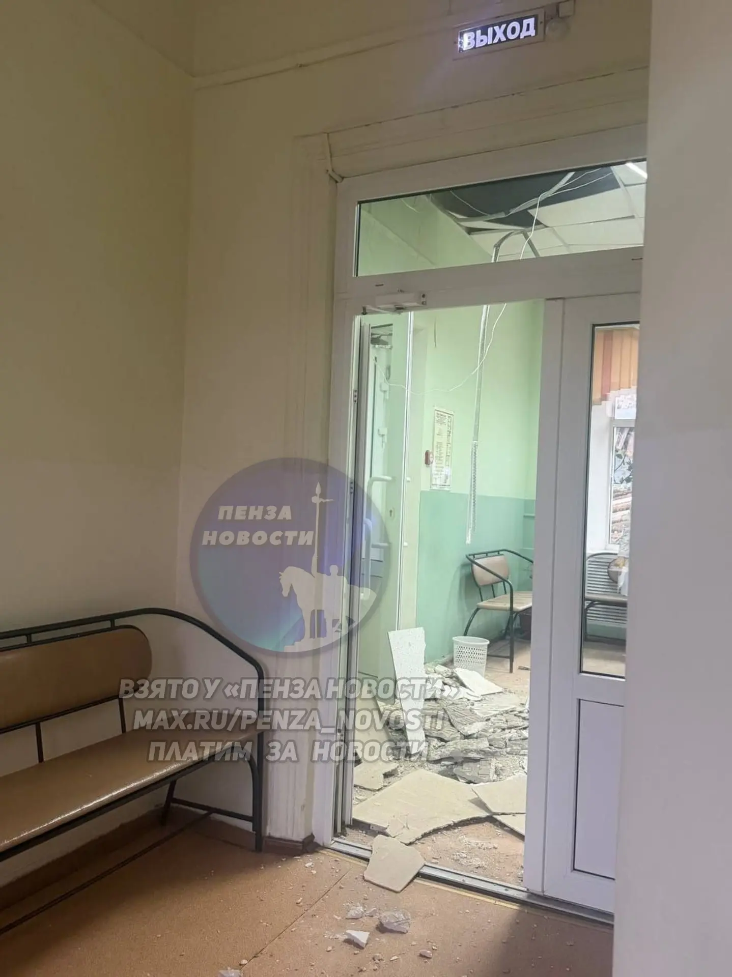 Рухнул потолок в медколледже в Пензе