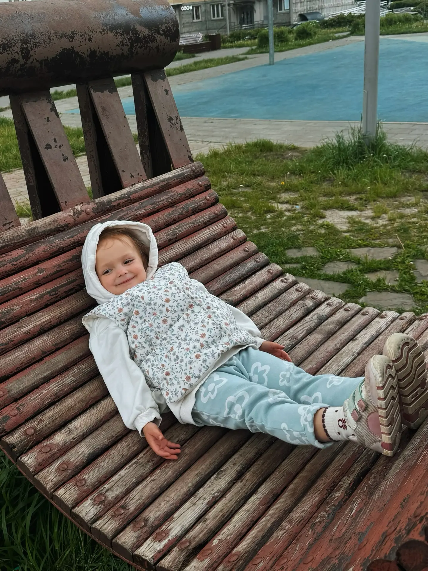 И послал бог женщине ребенка, которого не нужно было учить спать, есть, играть самостоятельно и даже