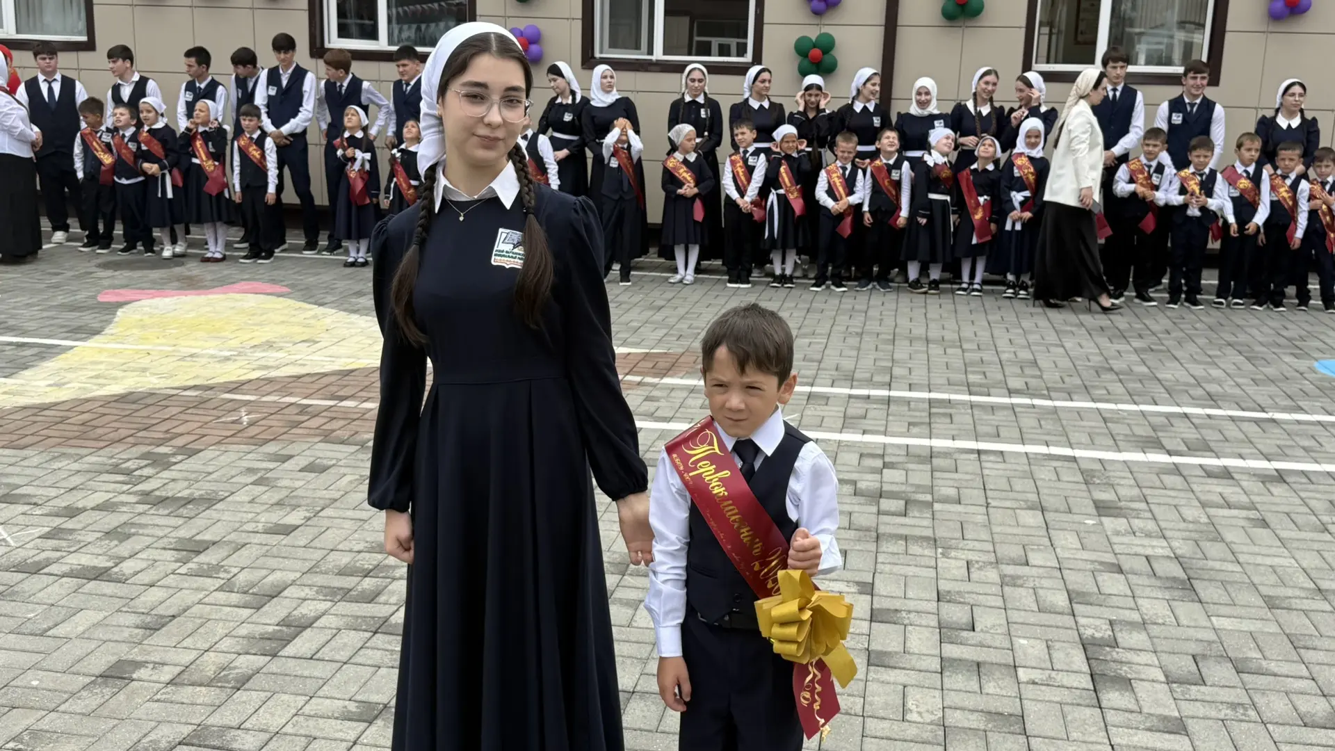 🎓 1 сентября в нашей школе состоялся праздник, с которого начинается новый учебный год!
