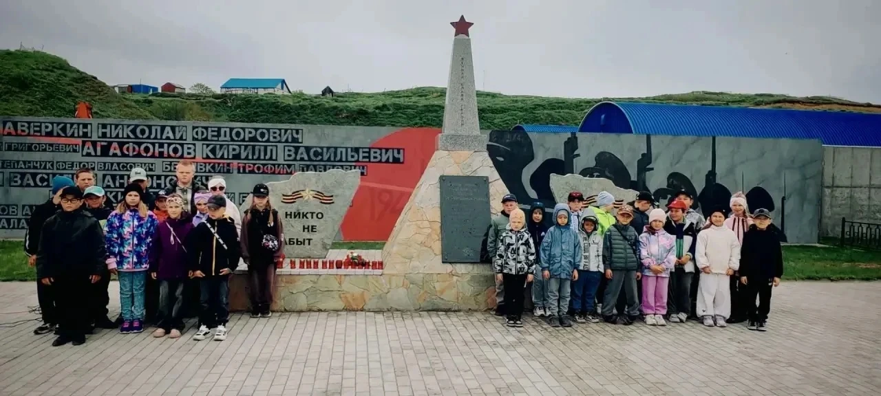 🕯️ 22 июня участники социального клуба «Рука в руке» посетили митинг «Без объявления войны», посвящ
