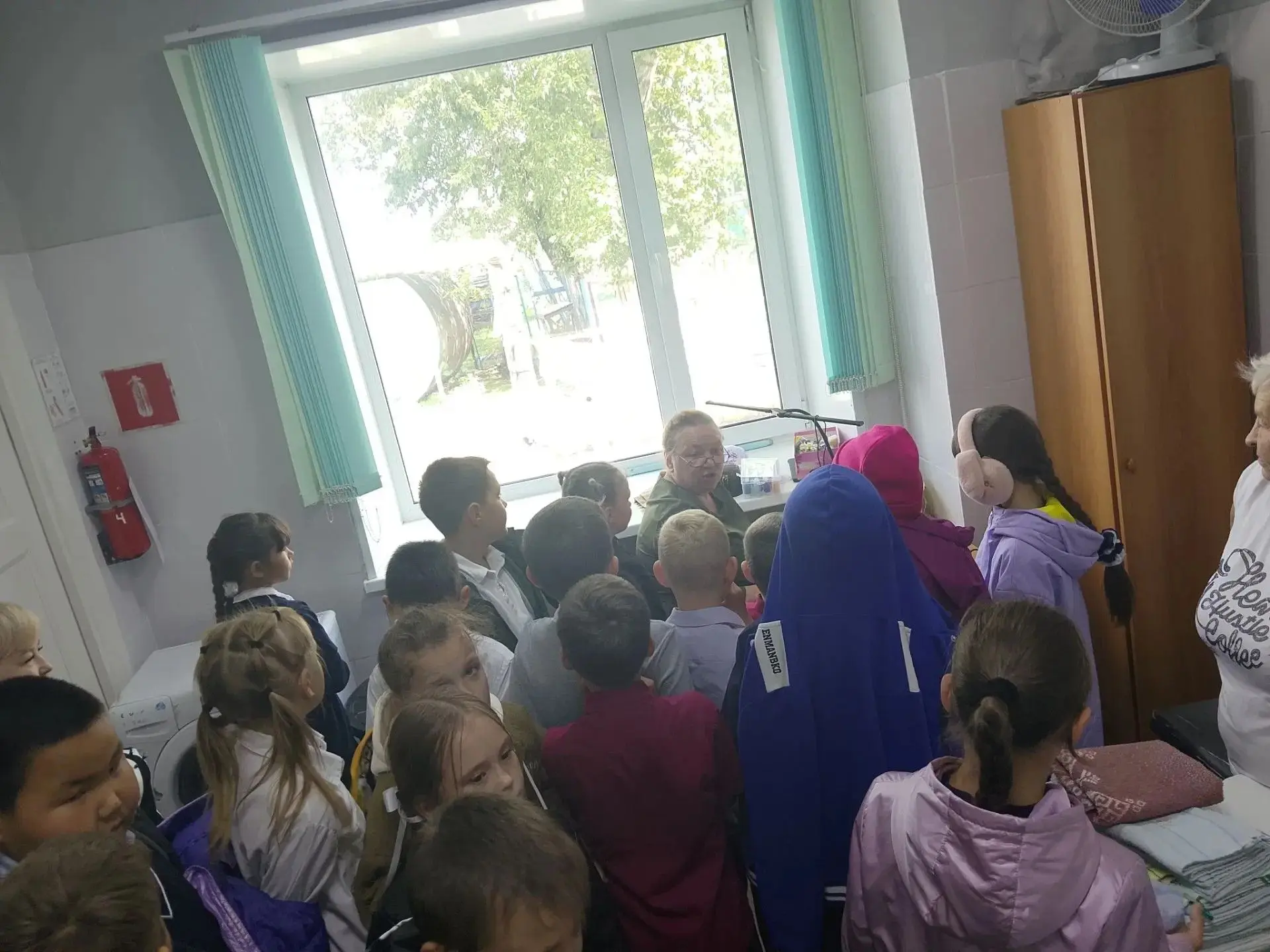 Профминимум. Экскурсия третьего класса в детский сад "Искорка".