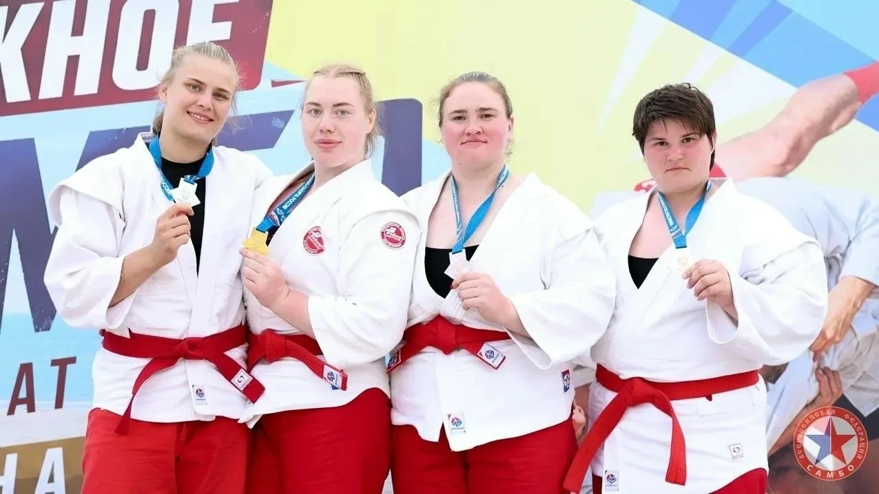 Спортсменка из Красноуральска победила на чемпионате России по пляжному самбо

Олеся Ткаченко стала 
