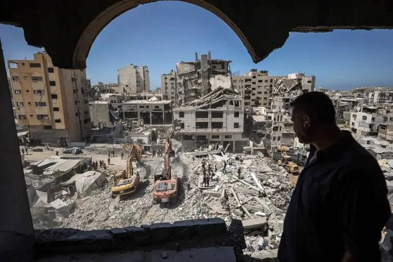 Три года назад Израиль начал активные боевые действия в секторе Газа. За это время поги...