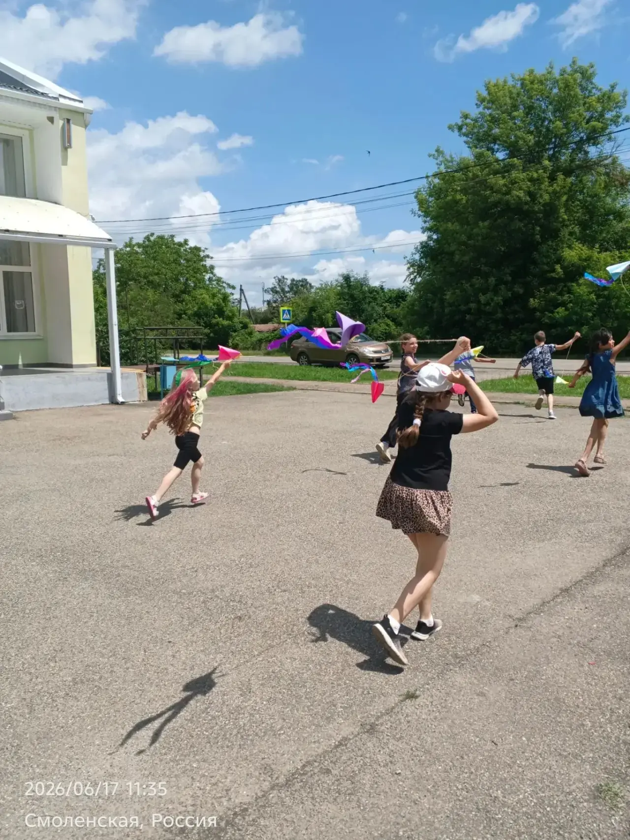 Вот и подошли к концу незабываемые смены в наших лагерях «Горизонт» и «Околица»! 🌅

Последний день 