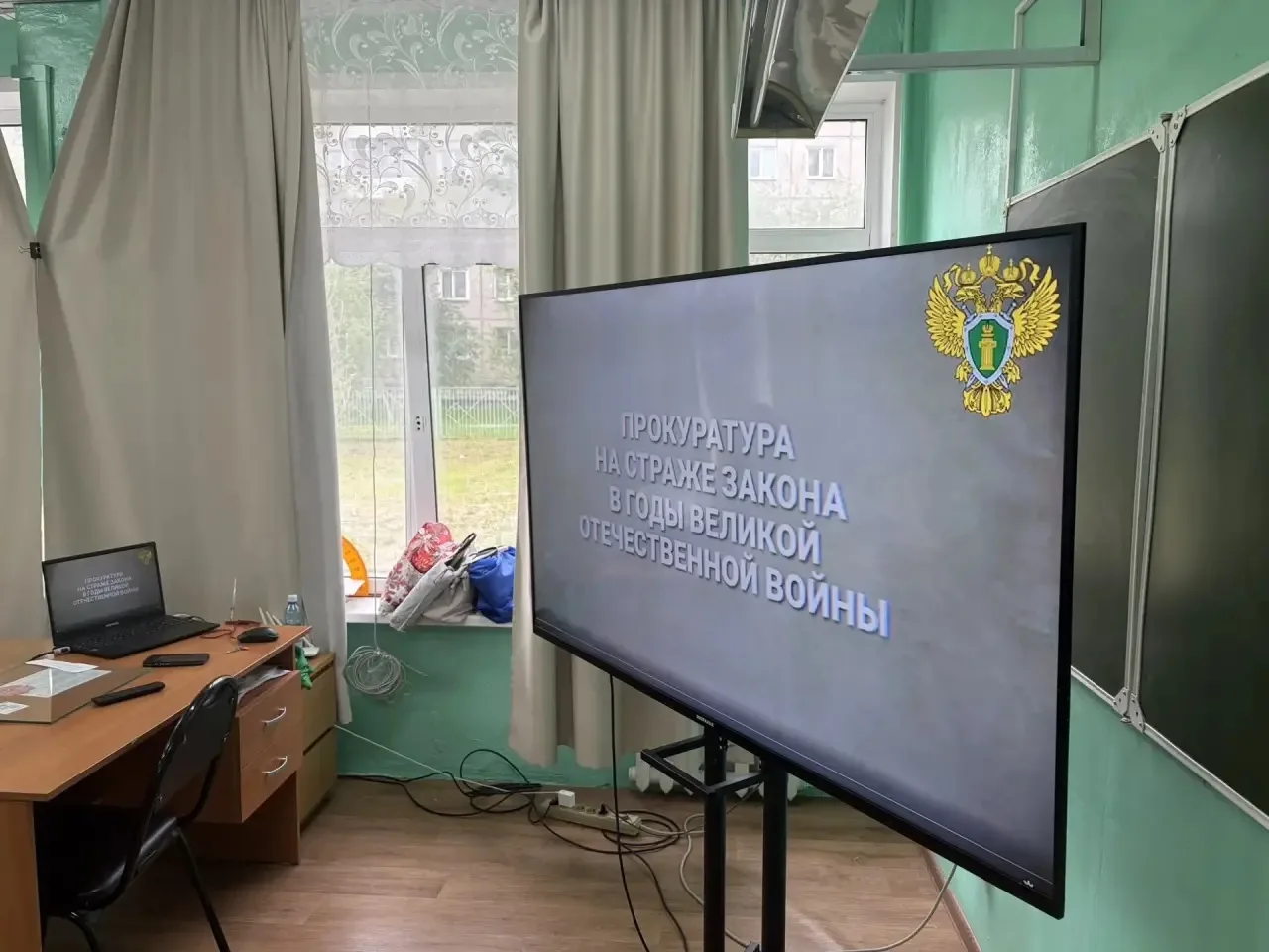 Кино в лагере — это всегда радость, а сегодня ещё и польза! 
Посмотрели фильм о подвиге прокуратуры: