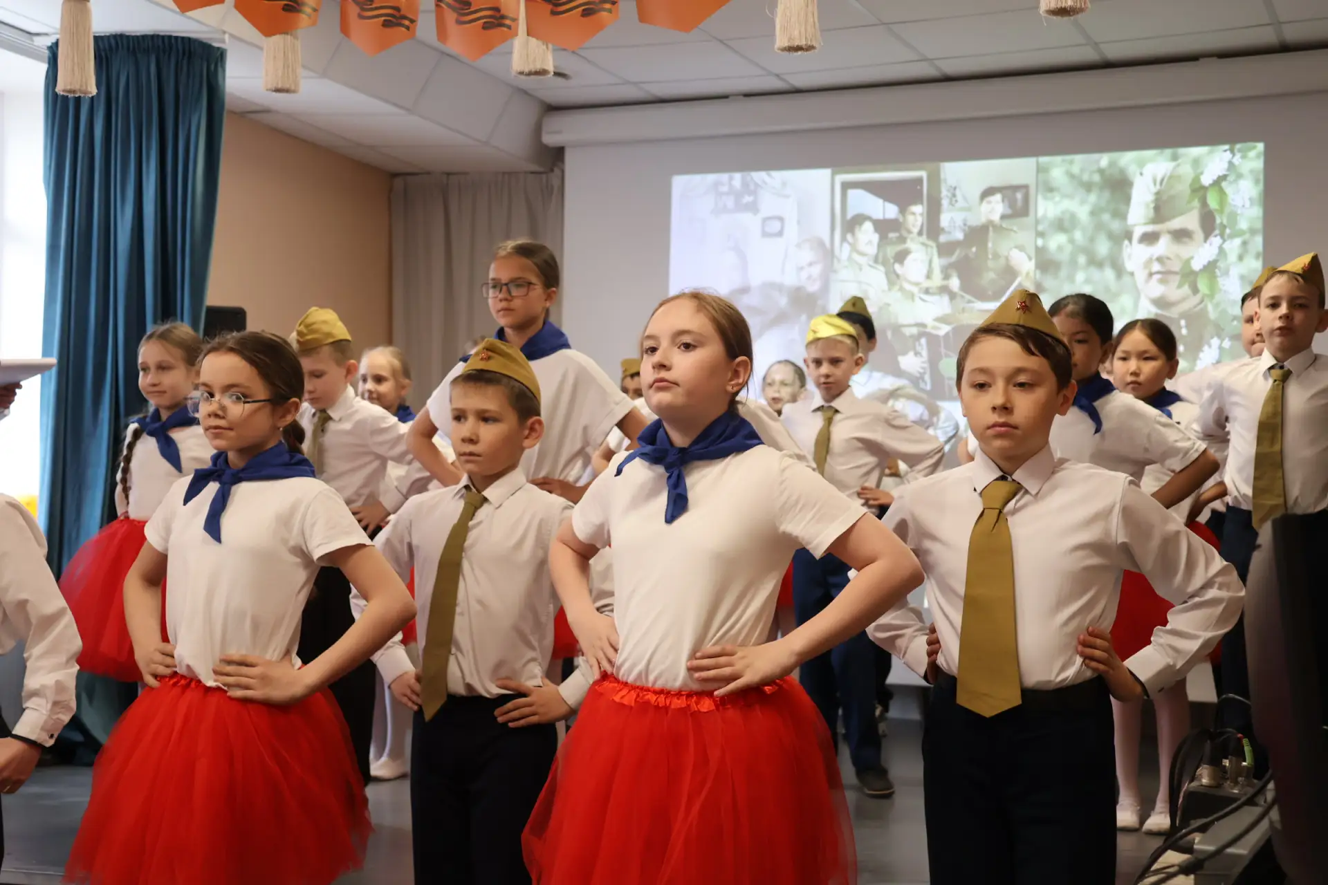 8 мая в нашей школе состоялся торжественный концерт, посвященный Дню Победы. 🎖️  Это событие объедин