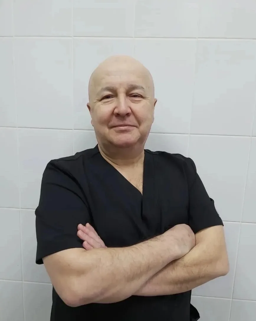 В ЦРБ ведёт приём врач-хирург-онколог по диагностике и лечению новообразований кожи.