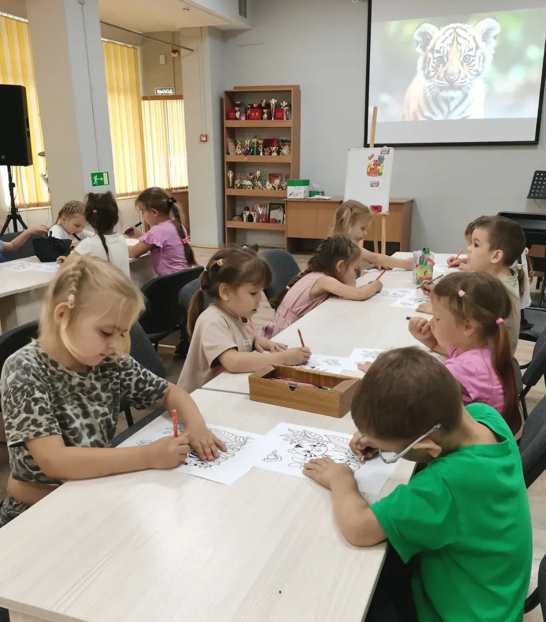 Тигриное настроение в Центре народного творчества! 

Воспитанники группы "Солнышко" посетили творчес