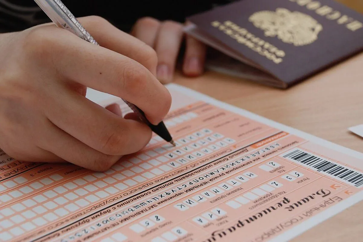 ✨Еще два выпускника из Карелии получили 100 баллов на ЕГЭ

Глава Карелии поздравил выпускников с выс