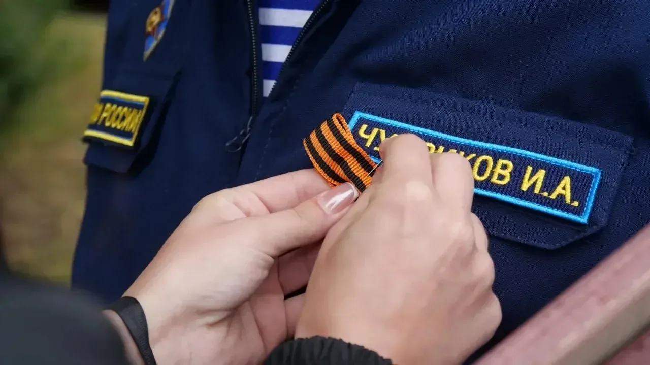 В преддверии великого праздника — Дня Победы — в нашем округе проходит патриотическая акция по разда