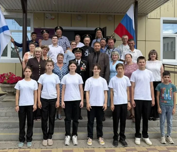 24 июля в Центральной районной библиотеке состоялась тематическая программа «Флотом военным гордится