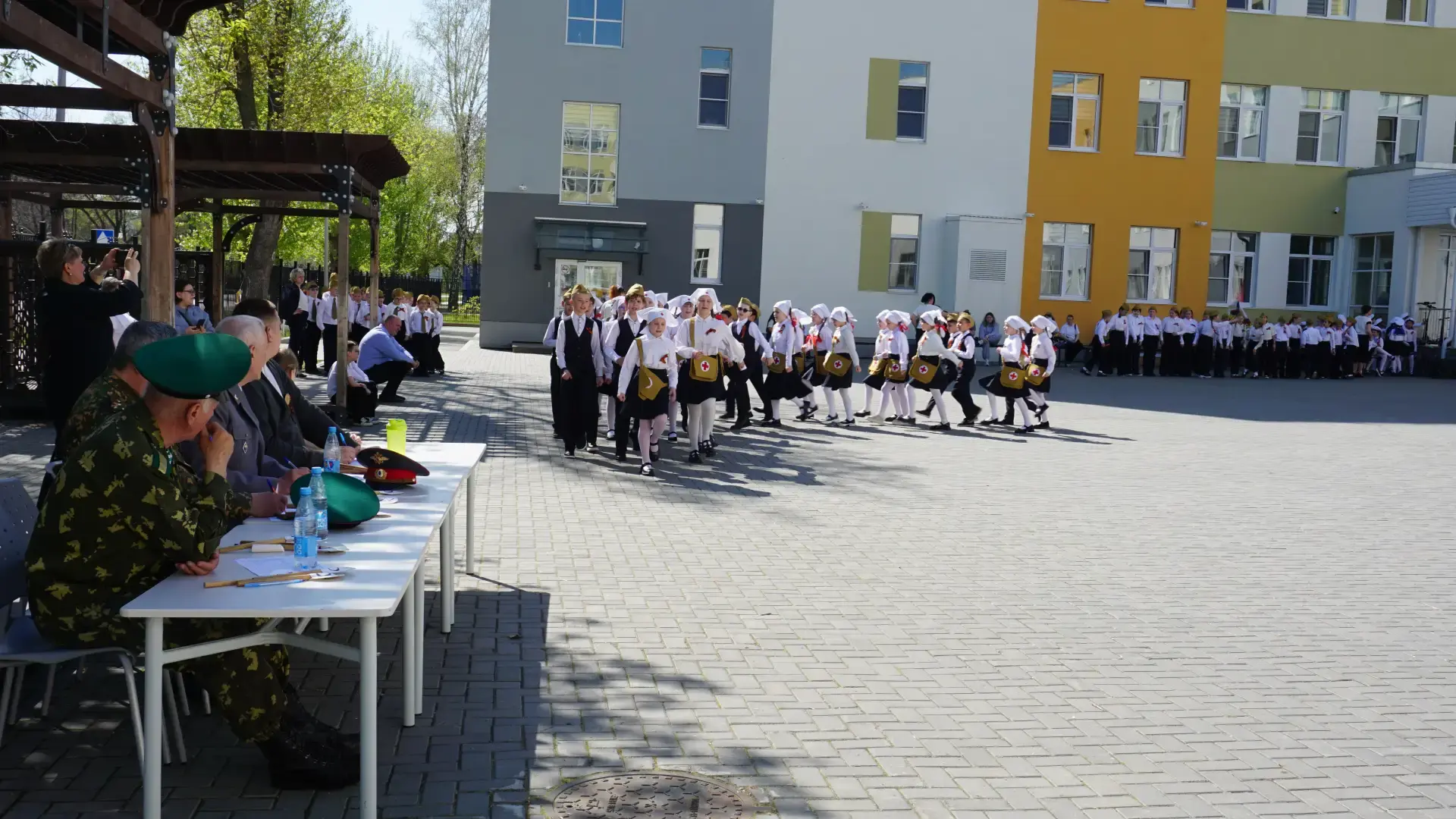 🌟 Внимание! Смотр строя и песни в начальной школе  6 мая на базе нашей школы прошло одно из самых зр