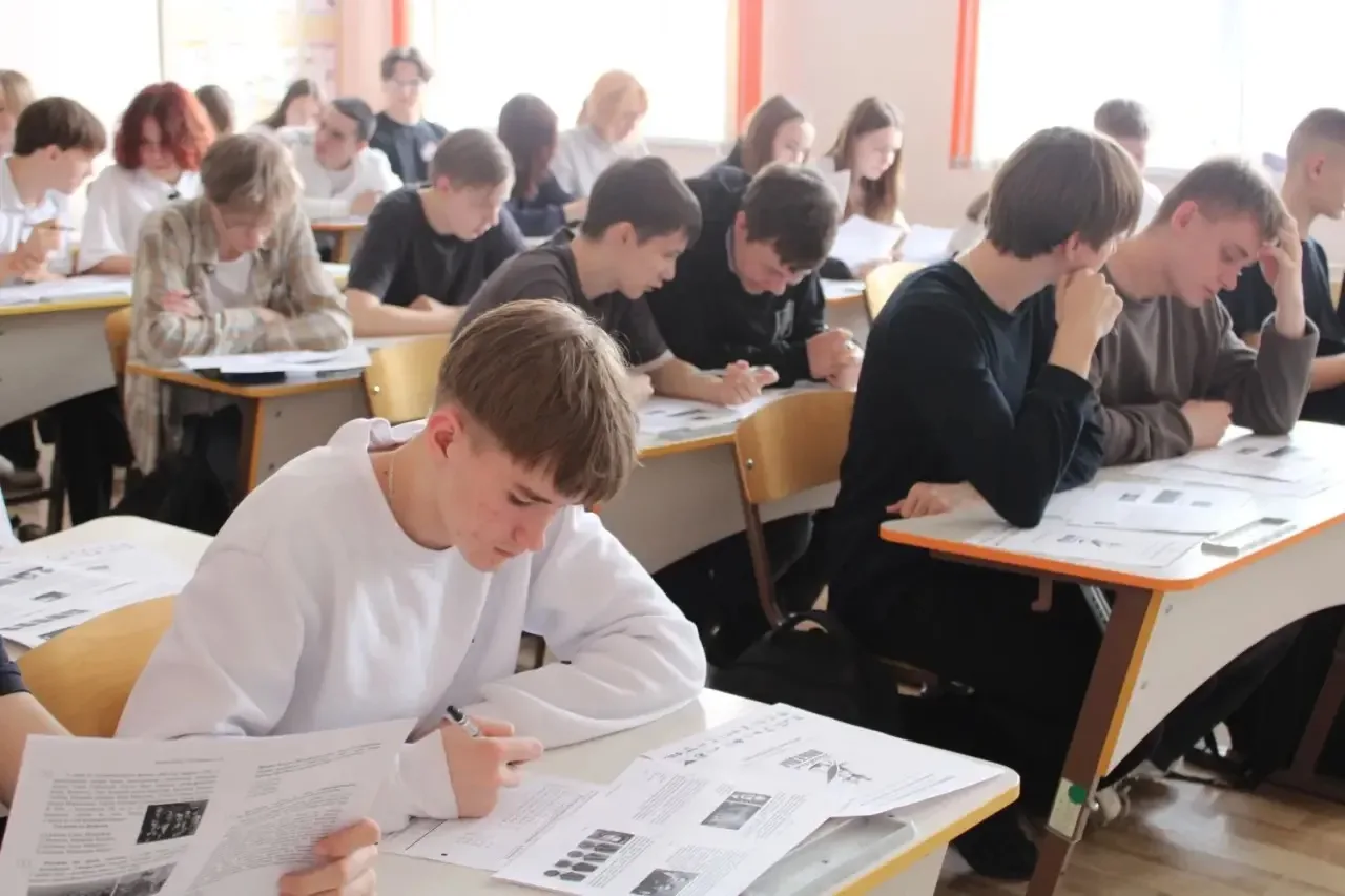 В школе прошёл «Диктант Победы»🎗  👋🏻24 апреля наша школа стала одной из площадок Всероссийской патри