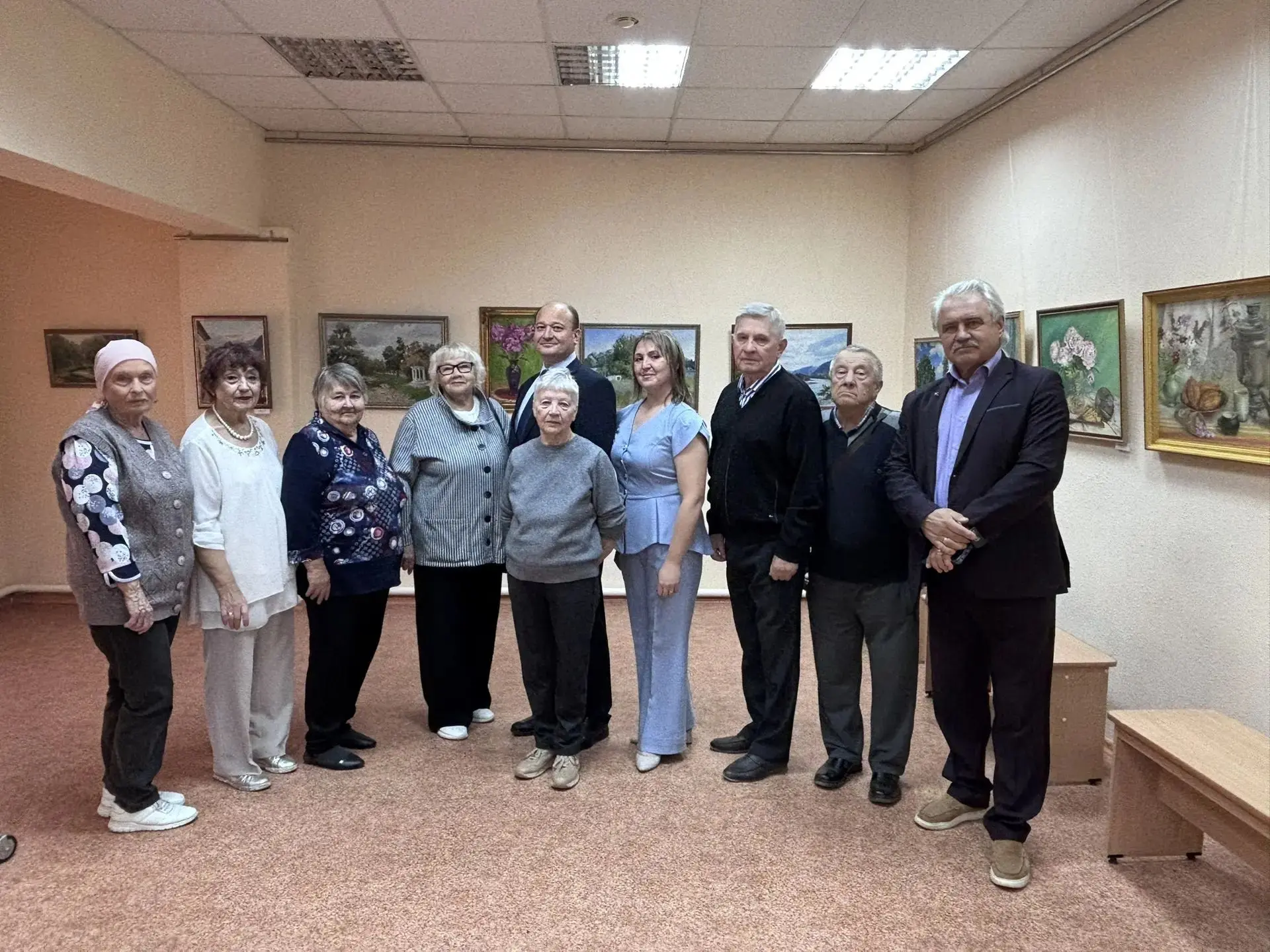 💐В Международный день пожилого человека на базе Центральной городской детской библиоте...