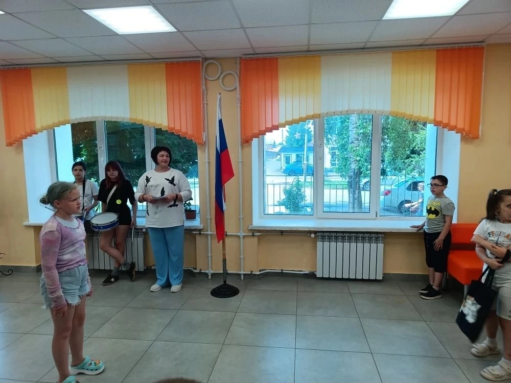 🪅Закончился день в лагере итоговой линейкой. По сумме баллов на 24.06.26г лидировал 1 и 3 отряд. Пр