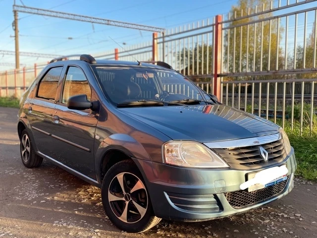 Продам Рено Логан 1.6 2010 года