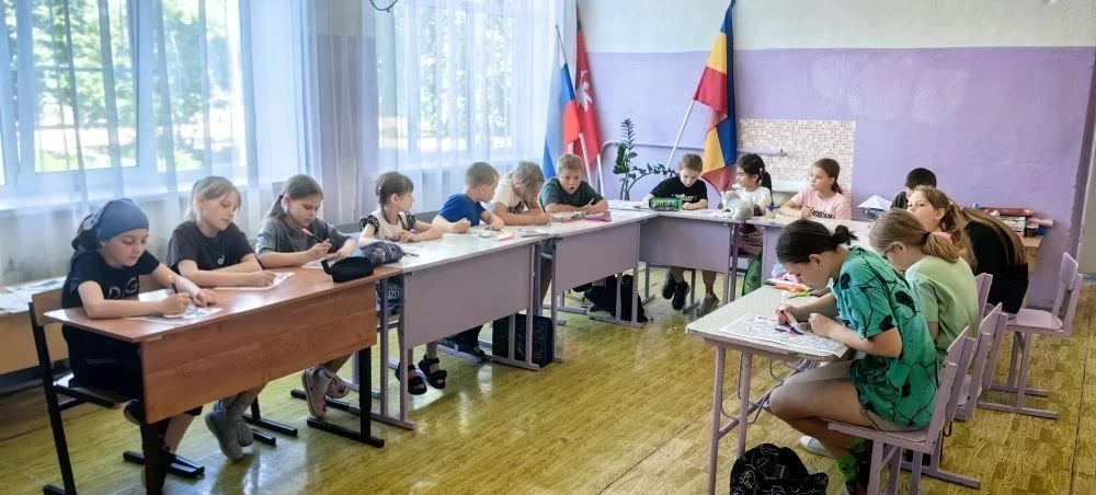 Седьмой день смены. Тематику дня посвятили великим изобретениям и открытиям.

Научно-познавательная 