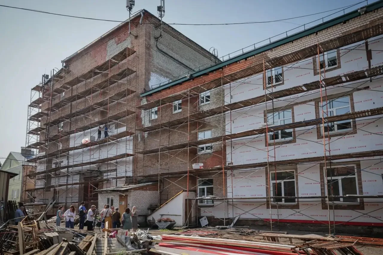 Продолжаем ремонт Рыбинского драматического театра.
 
С подрядчиком, срывавшим сроки, контракт расто