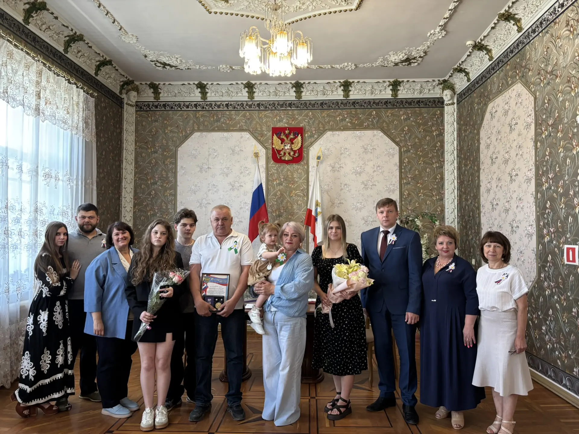 Супругам Вячеславу и Ольге Ставкиным вручили медаль «За любовь и верность»