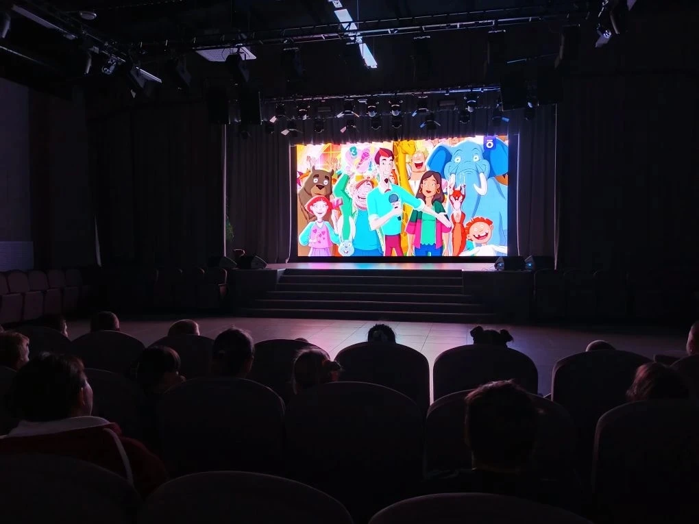 Киносеанс в ДК для пришкольной площадки! 🎬🍿

Летние каникулы должны быть яркими! Сегодня в рамках 