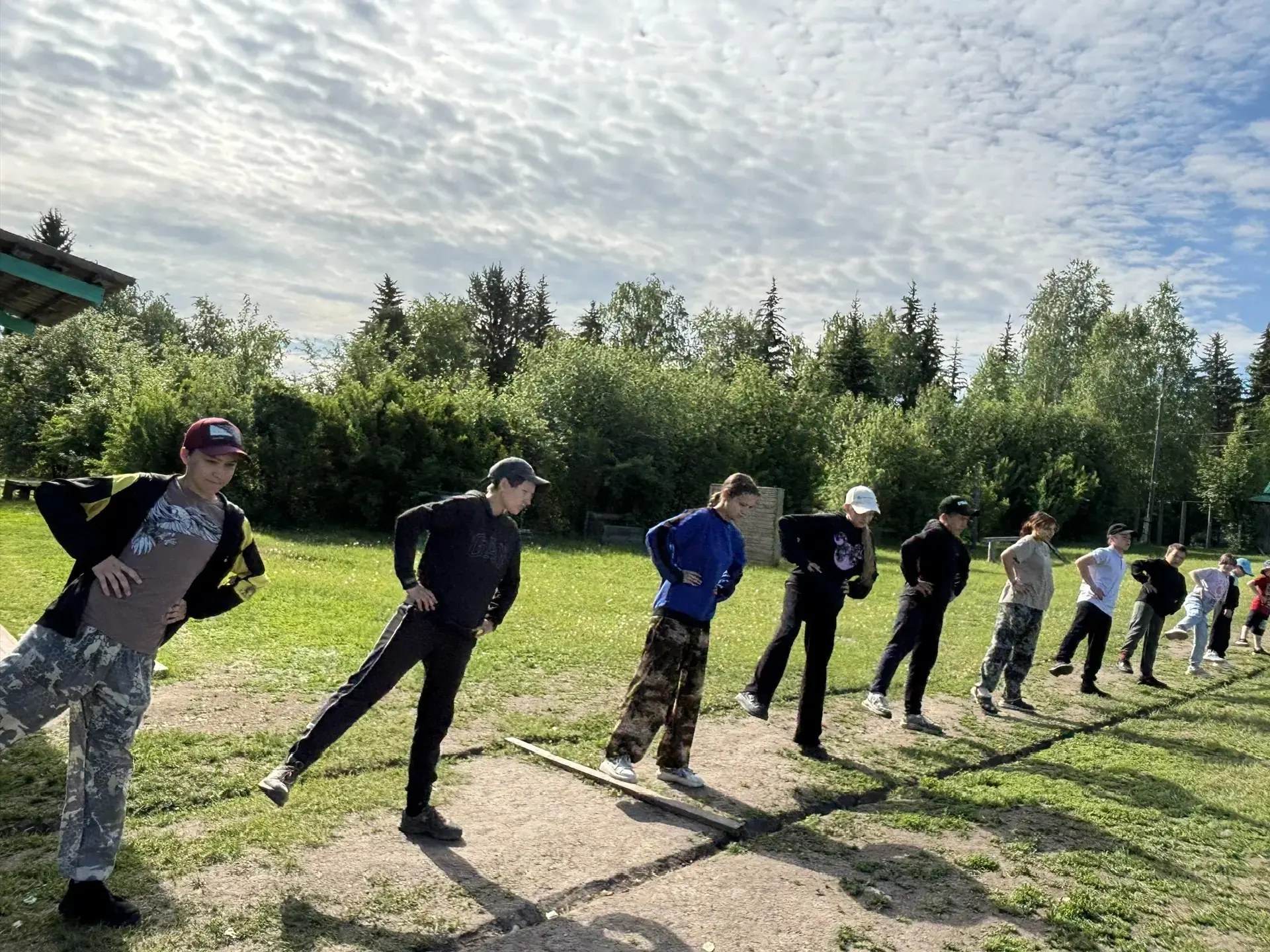 Сегодняшний день в лагере был невероятно насыщенным и полезным! 🌞

После завтрака мы отправились на