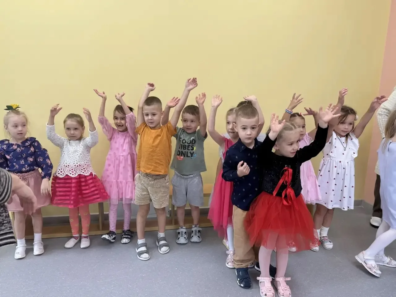 🎉 С Днём знаний, дорогие друзья! 🎉