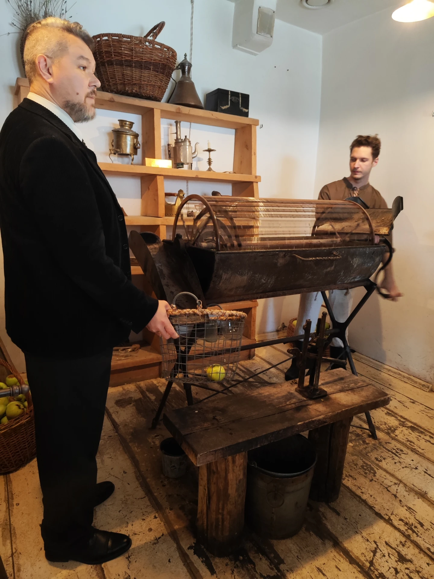 Погружение в 1852 год: как делают настоящую пастилу 🍏⚙️