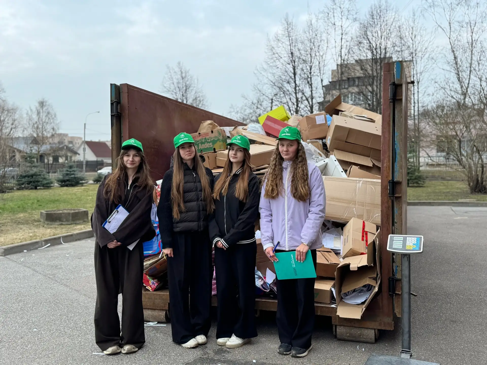 📦 ЭКО-ИТОГИ: СБОР МАКУЛАТУРЫ ПРОШЁЛ НА УРА!  25 марта, несмотря на хмурую петербургскую погоду, в на