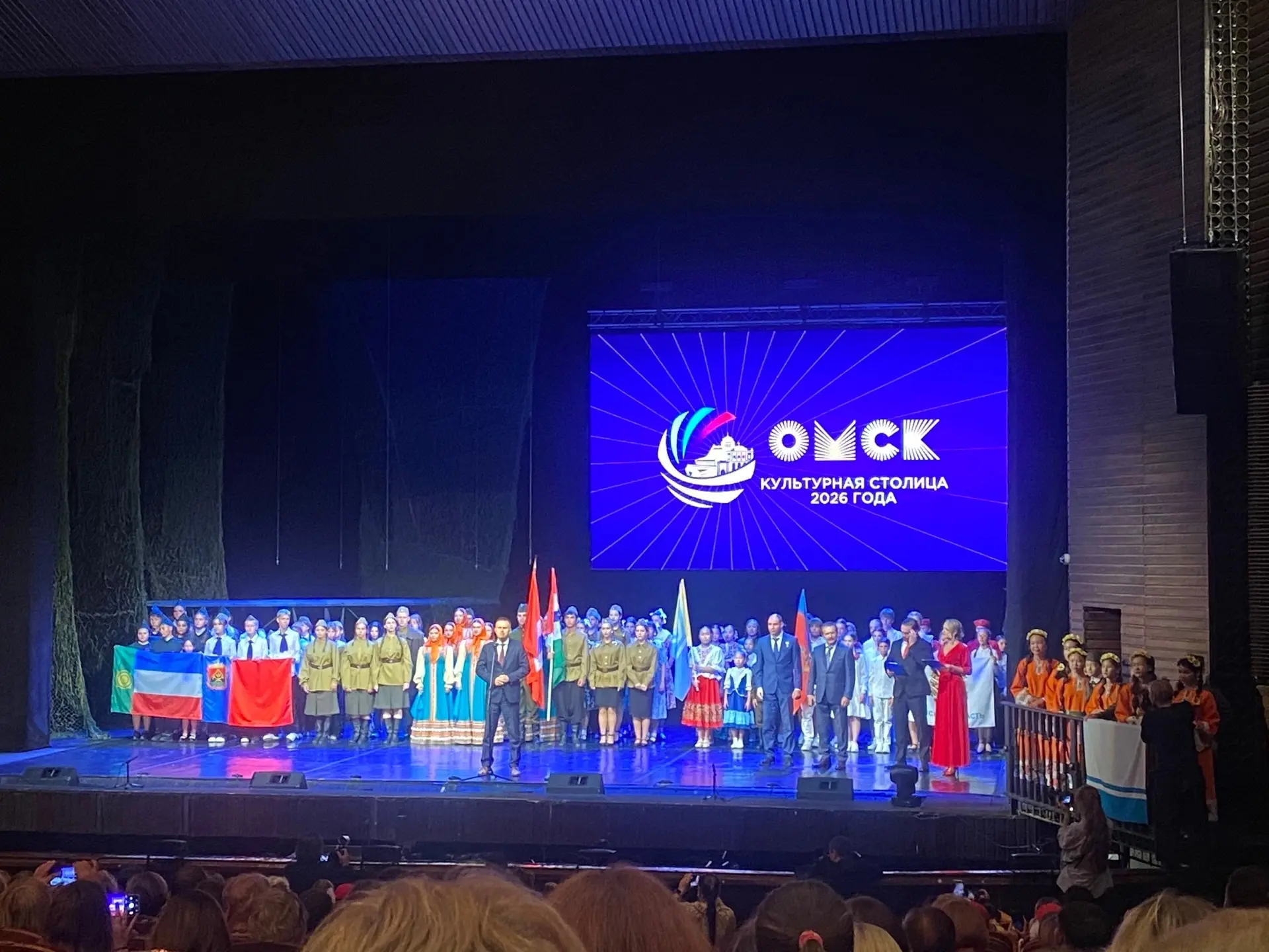 Мы стали зрителями удивительного события!🎭