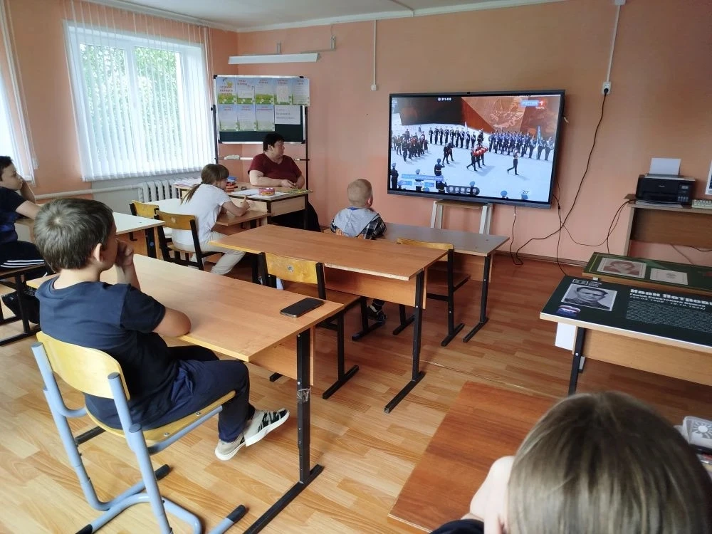 6 день -"Традиции наших предков" Дети совершили виртуальную экскурсию по Ржевскому мемо...