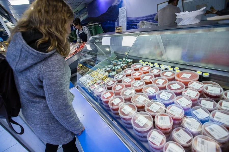 За красной по 100: как россияне адаптировались к ценам на икру в 2026 году