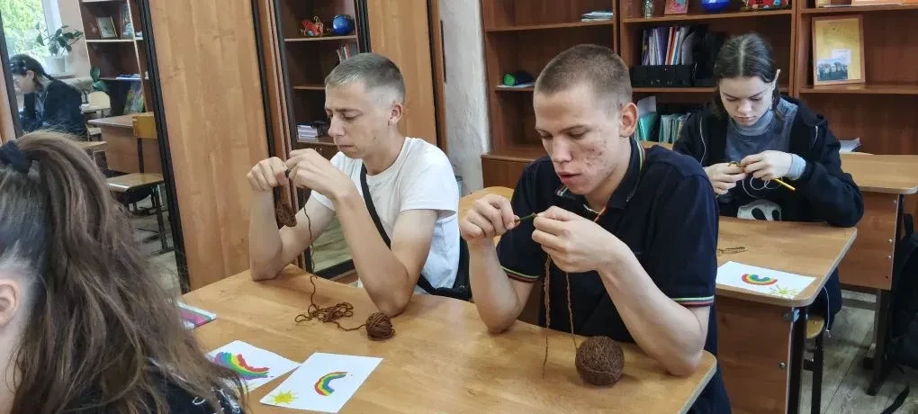 Занятия кружков «Волшебный сундучок» и «Оживляй-ка» провели педагоги Федяева М.С. и Ези...