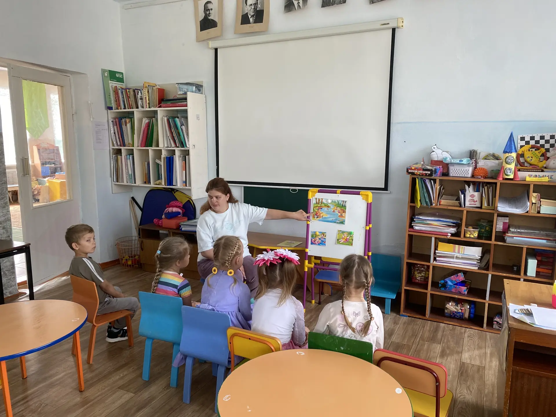 Беседа «Чтоб здоровым нам быть, будем с солнышком, с водой, с свежим воздухом дружить.»
Цель: Формир