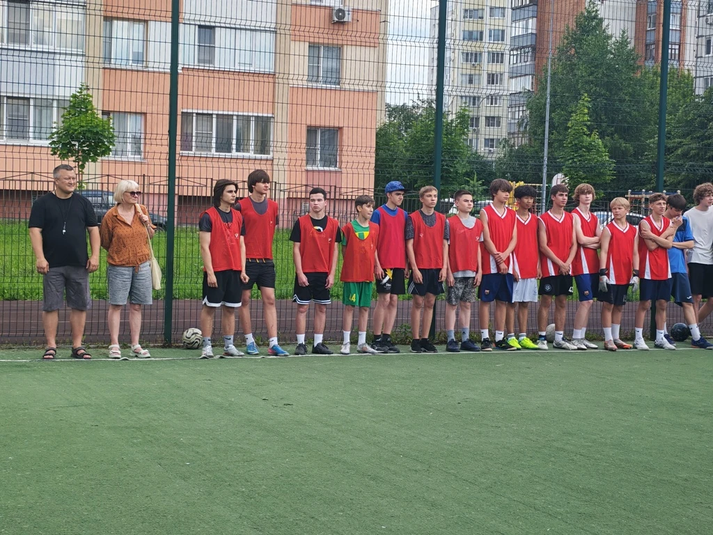 ⚽В  Ленинском  районе состоялся  турнир  по  футболу   среди школьных команд.