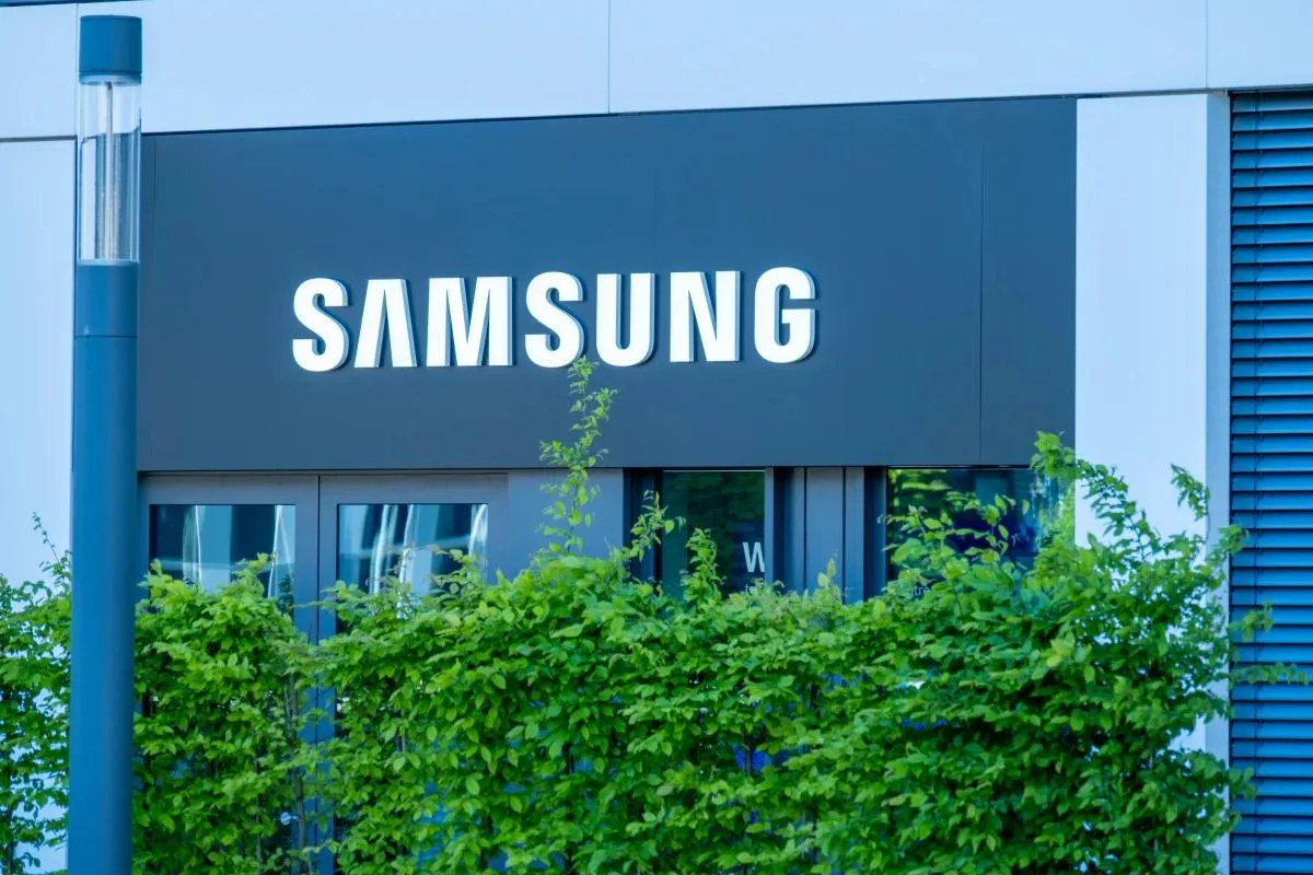 💾 Samsung предупредила, что дефицит памяти сохранится как минимум до 2028 года, а в 2027-м ситуация